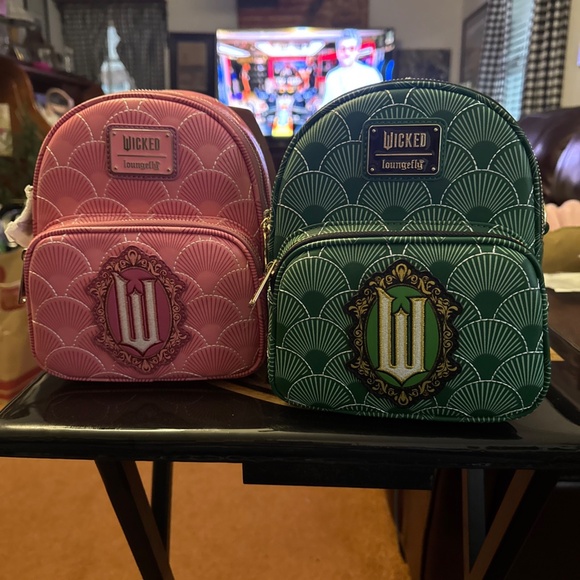 WICKED ELFABA AND GOOD GLINDI MINI BACKPACK CONVERTIBLE NWT​ - Picture 2 of 11